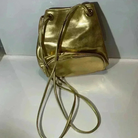 Moda Attiva gold, leather strips, and fabric crossbody bag - Picture 3 of 11